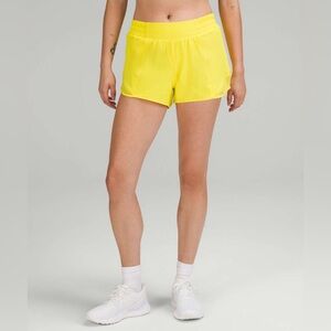 Lululemon Hotty Hot Low Rise Short 4" Lined size 8 Sonic Yellow SNCY